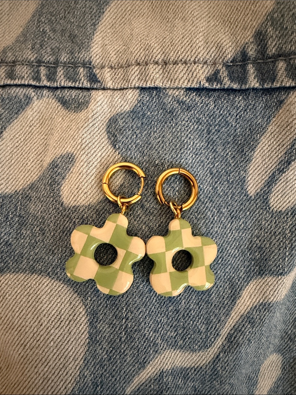 Etsy Checkerboard Daisy Hoop Earrings - Picture 2 of 2